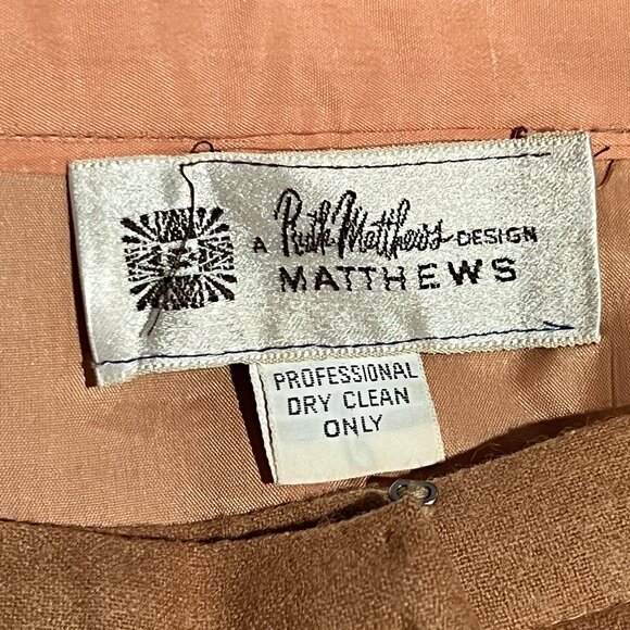 Vintage Designer Wool Pencil Skirt by Ruth Matthews Tan - Picture 3 of 6